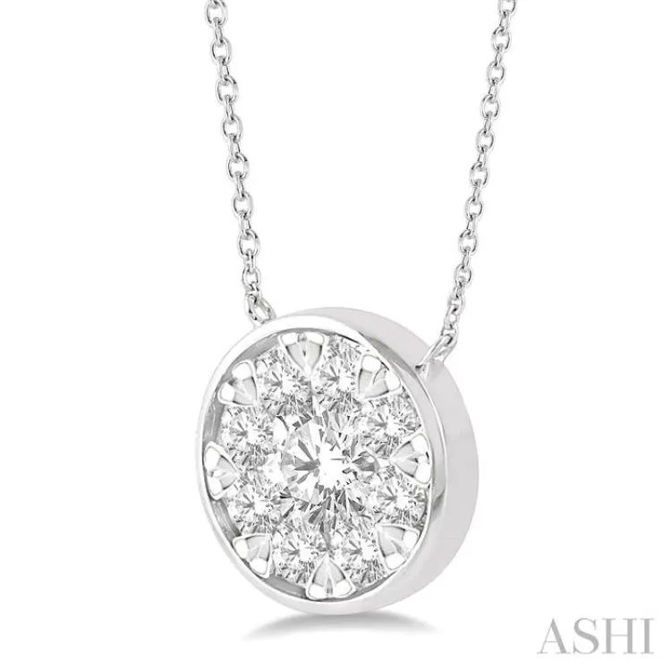 1/2 Ctw Round Shape Pendant Lovebright Diamond Necklace in 14K White Gold