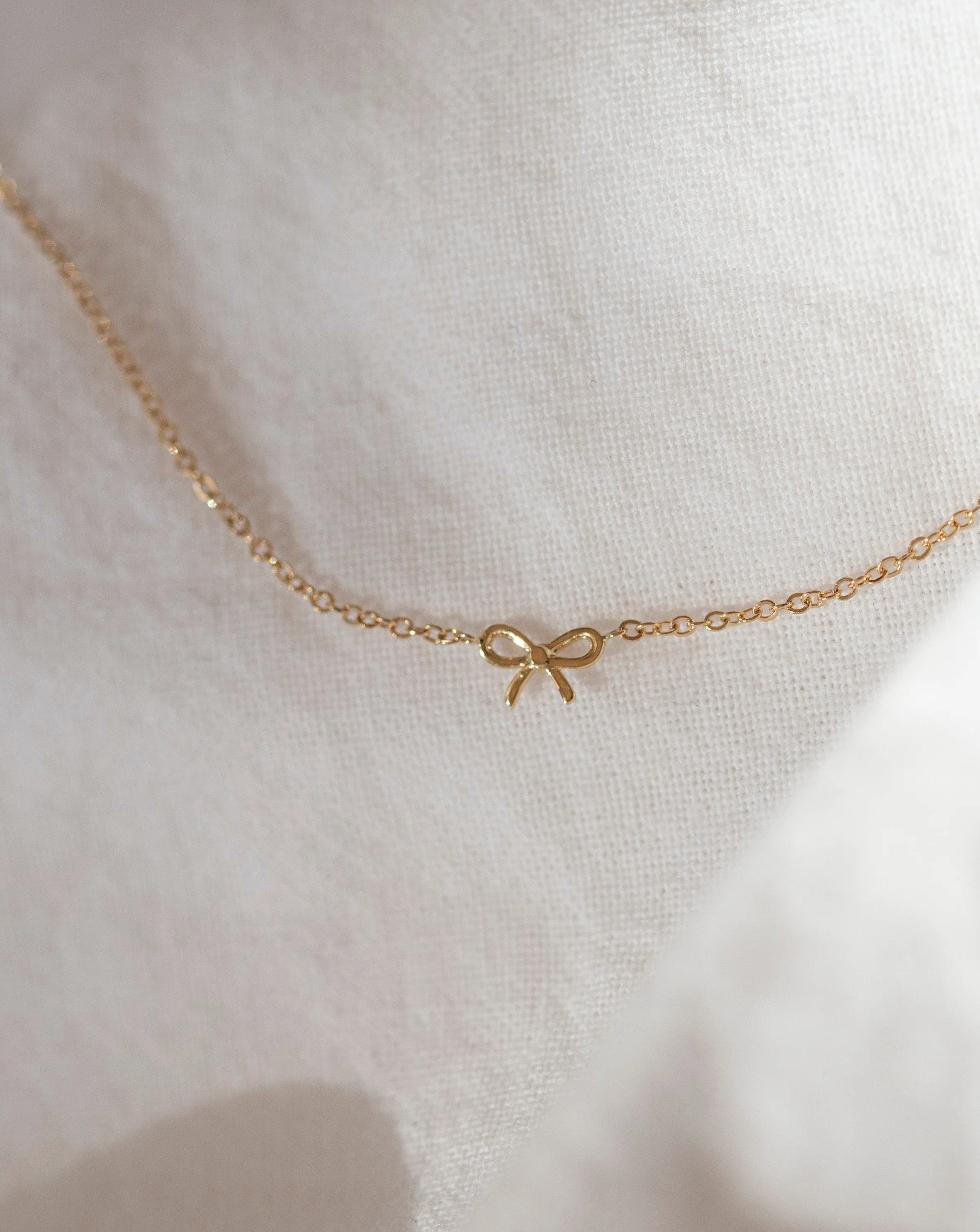 14k Gold Dainty Bow Necklace