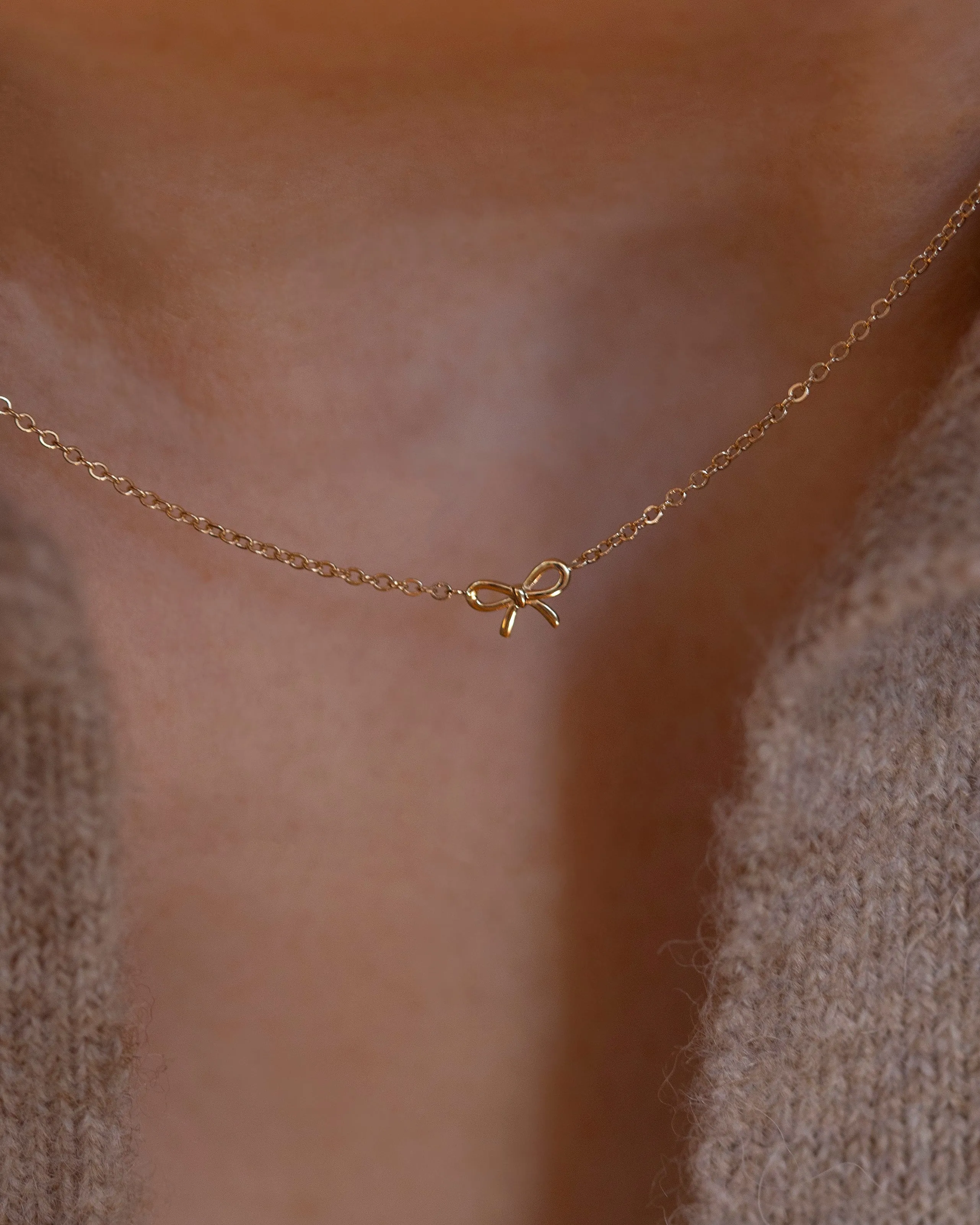 14k Gold Dainty Bow Necklace