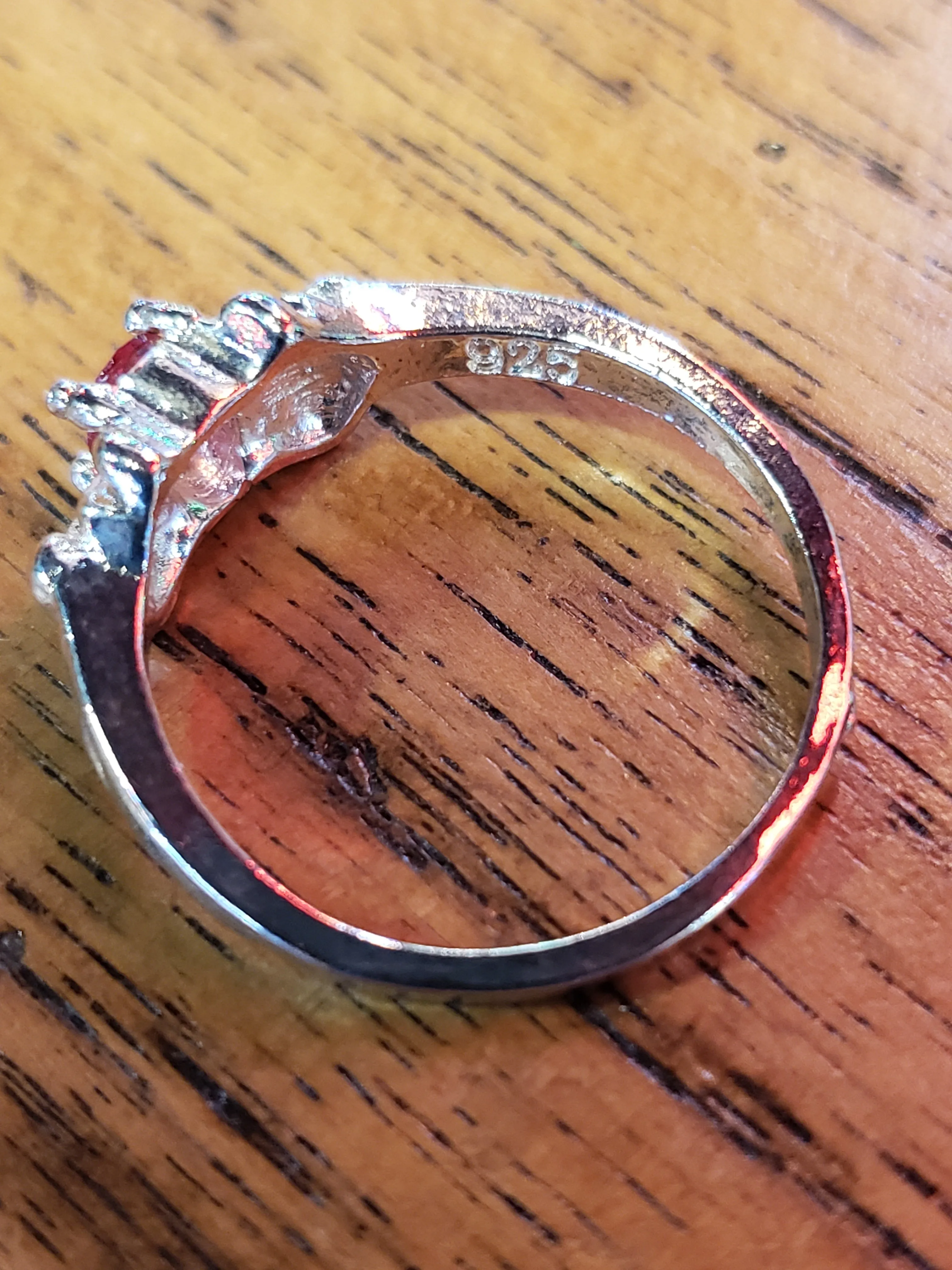 .925 ring with pink stone in bow size 9.5