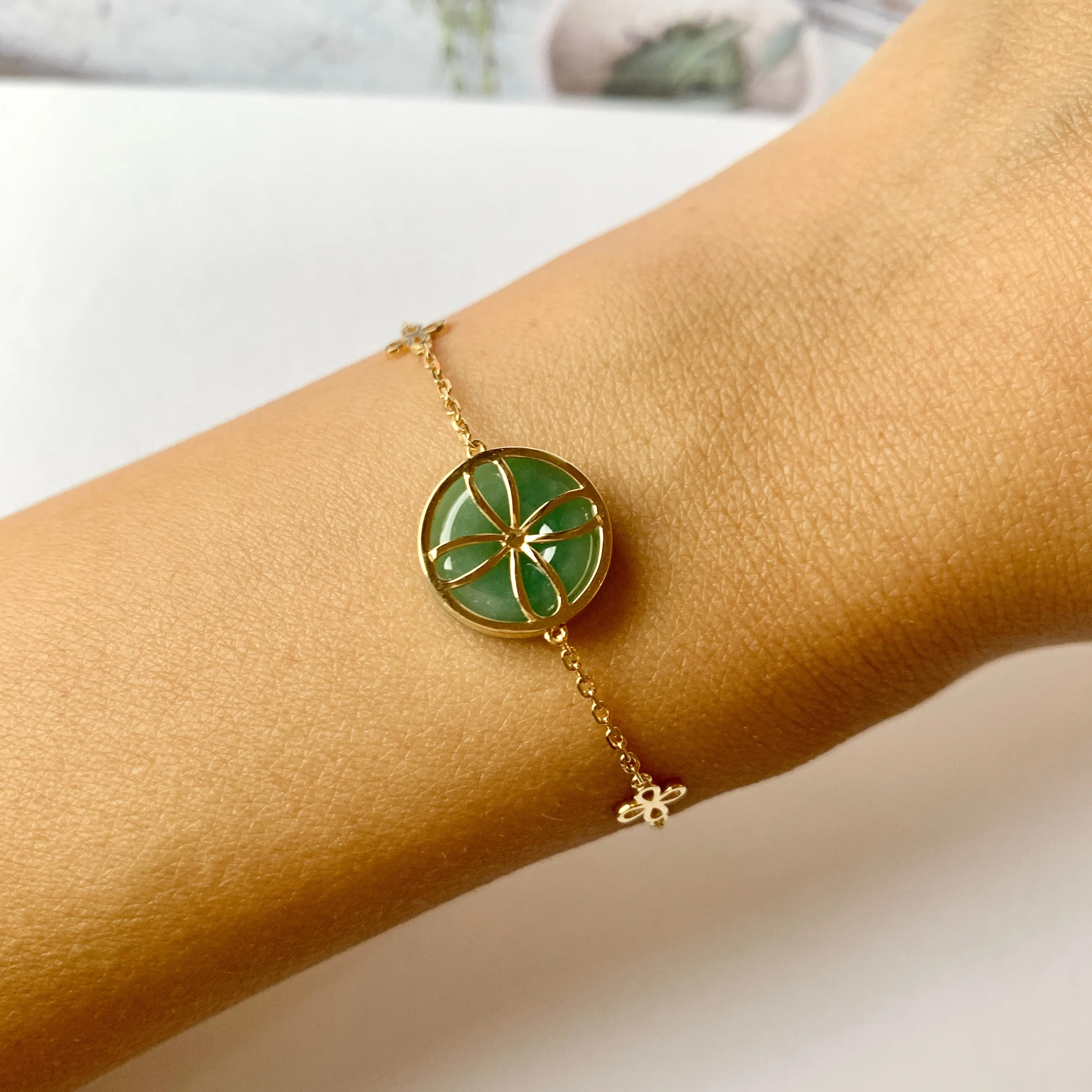 A-Grade Natural Green Jadeite Donut Bracelet (Lilac Flower) No.190352