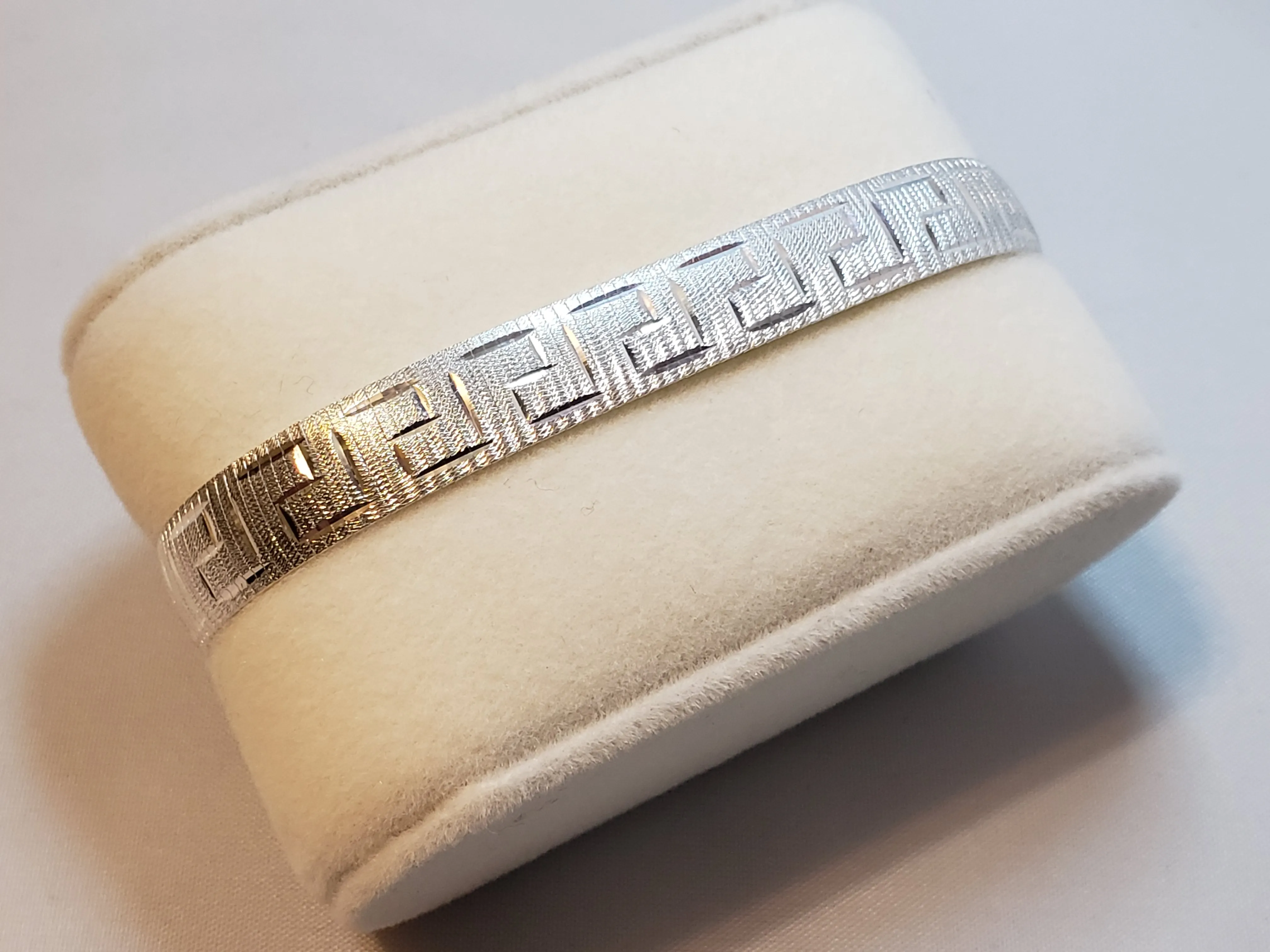 Artisan Crafted, Italian Made 7" Sterling Silver 13g. Diamond Cut, Greek Key Bracelet with Lobster Claw Clasp 