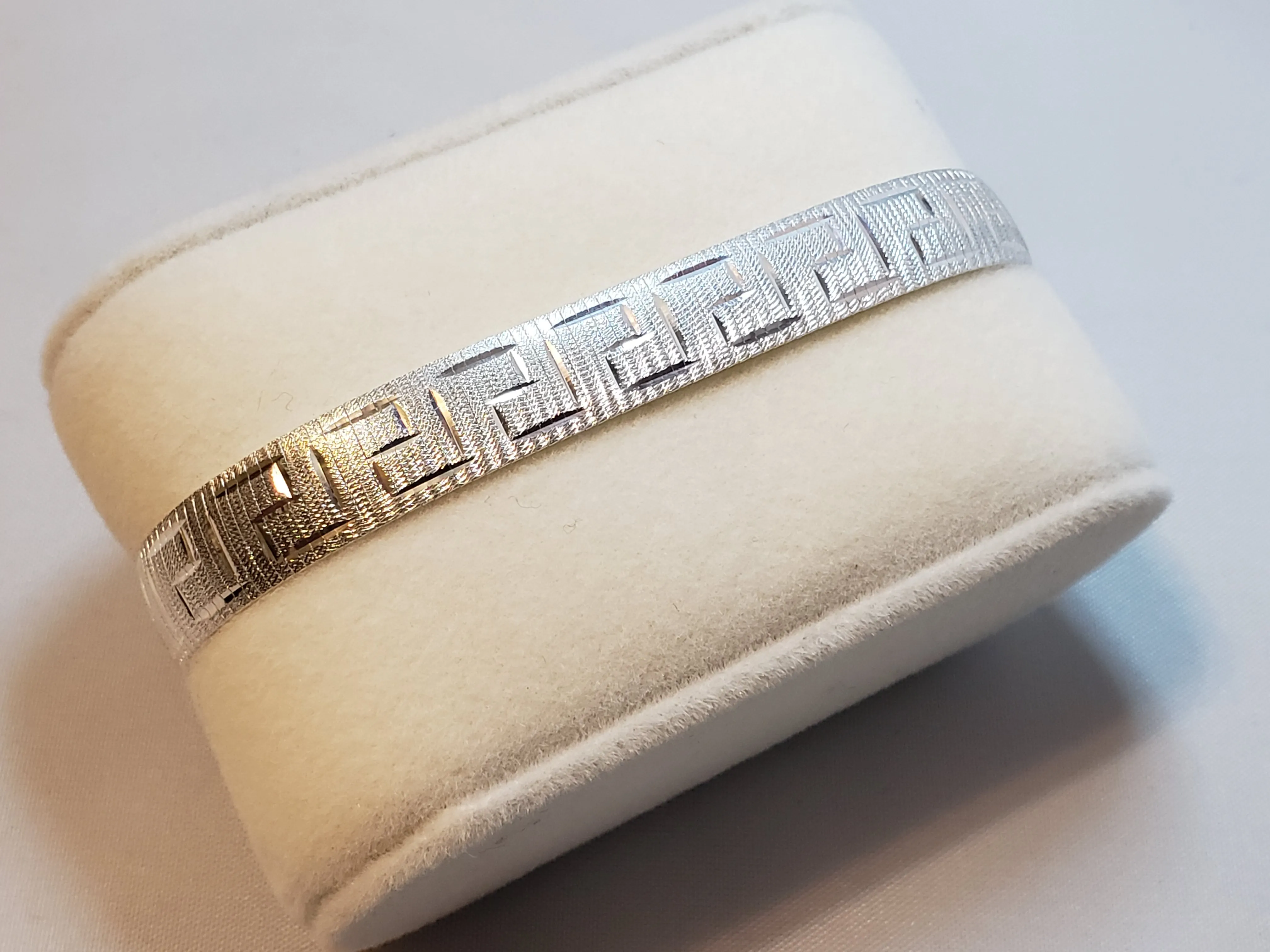 Artisan Crafted, Italian Made 7" Sterling Silver 13g. Diamond Cut, Greek Key Bracelet with Lobster Claw Clasp 