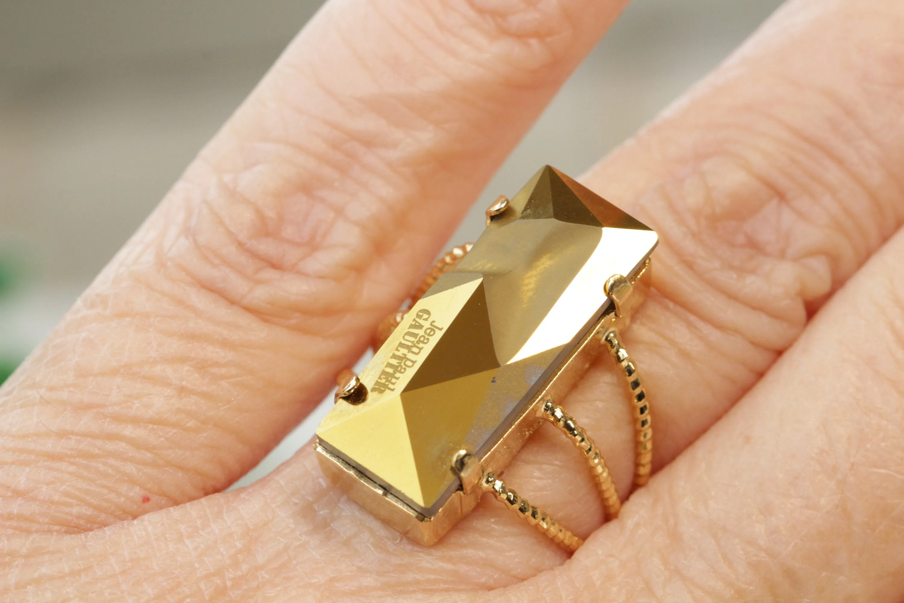 BRONZE GOLD RING