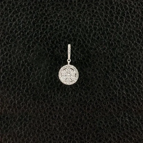 Diamond Pendant in Round Shape