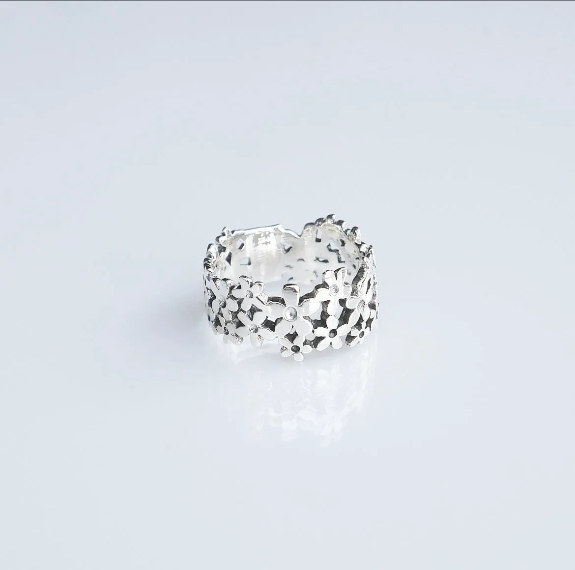 Flower Garden Ring,  .925 Sterling Silver Chunky Flower Outline Waterproof Band Ring