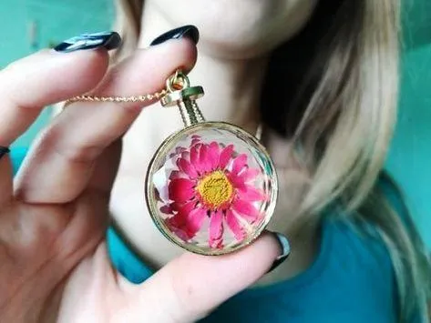 Fresh Pressed dried real Flowers, simple Vintage Long Chain Crystal Round Pendant Necklace jewelry