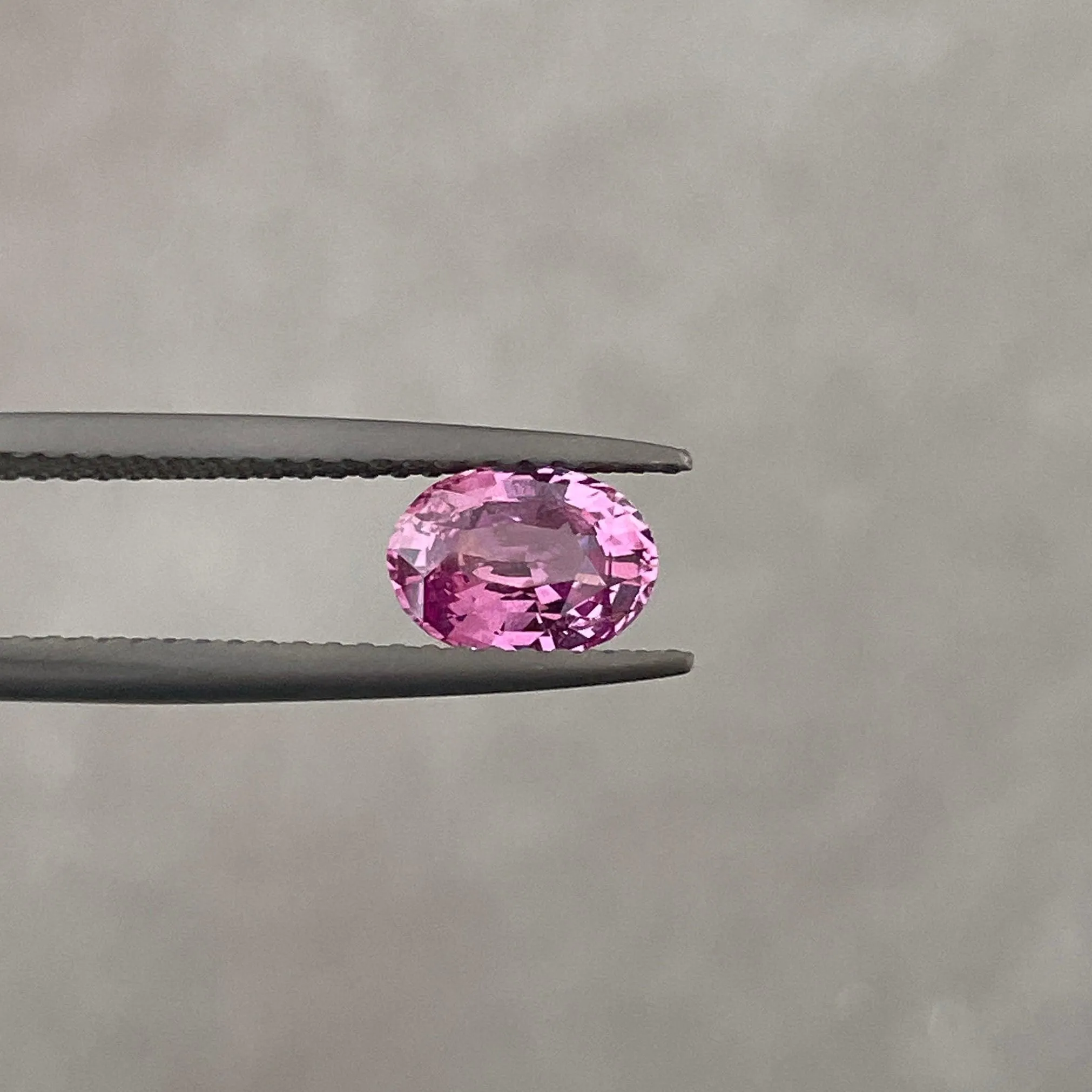 gemstone pink sapphire 1.08 crt ceylon madagascar pink oval sapphire, Loose Gemstone Cut, Loose Sapphire Gemstone