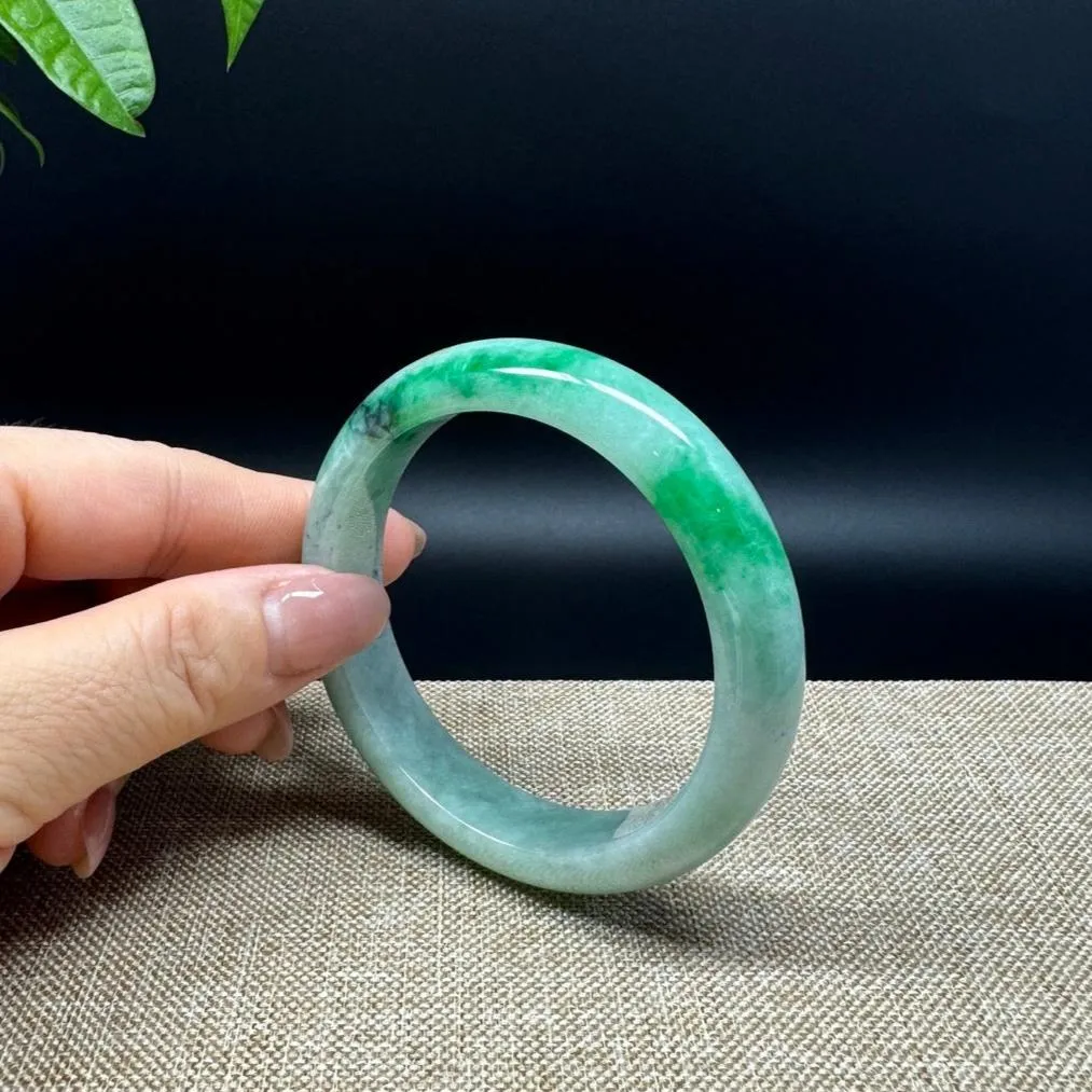 Genuine Burmese Green Jade Jadeite Bangle Bracelet ( 56.3mm )
