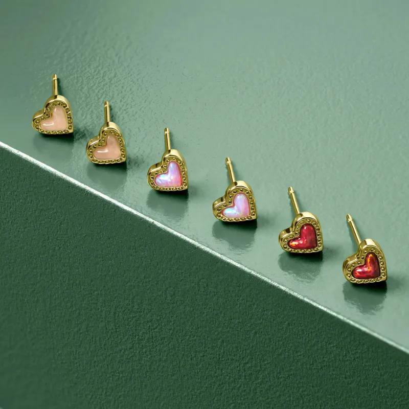 Kendra Scott | Mini Ari Gold Heart Stud Earrings in Red Kyocera Opal