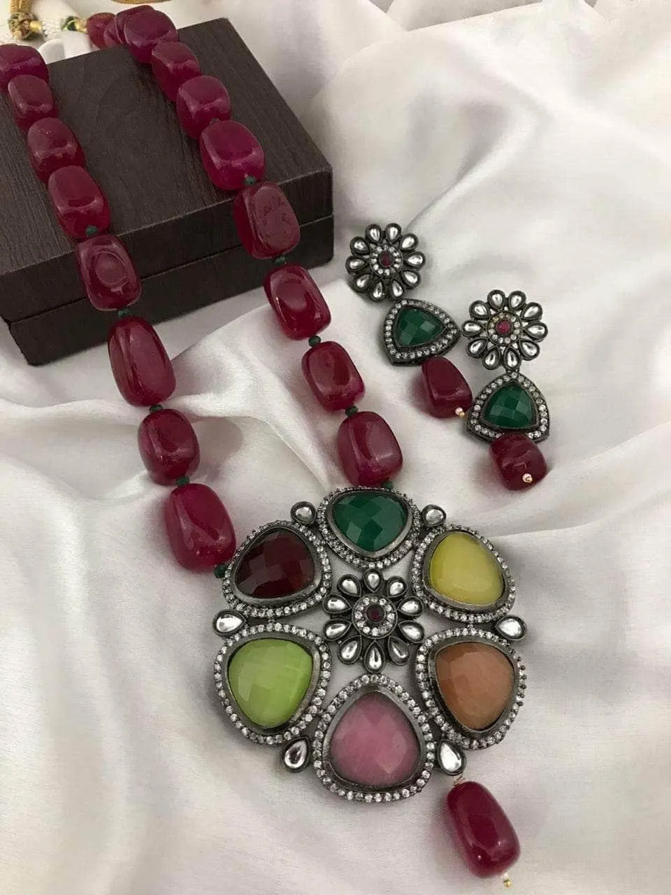 Multi Stone Pendant Necklace Set