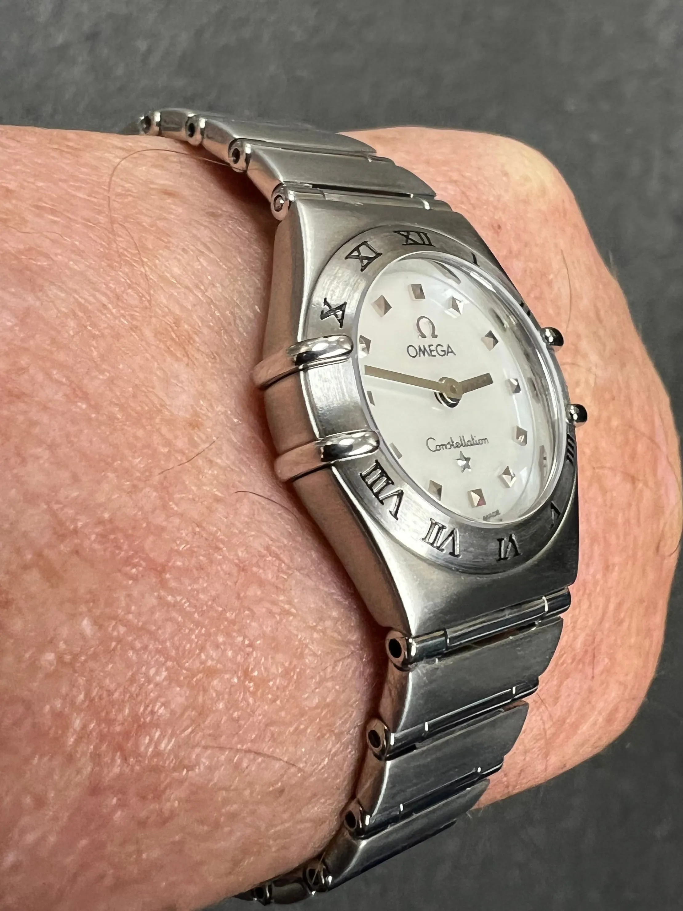 Omega Constellation Ladies Mother Of Pearl Dial Quartz Stainless Wristwatch