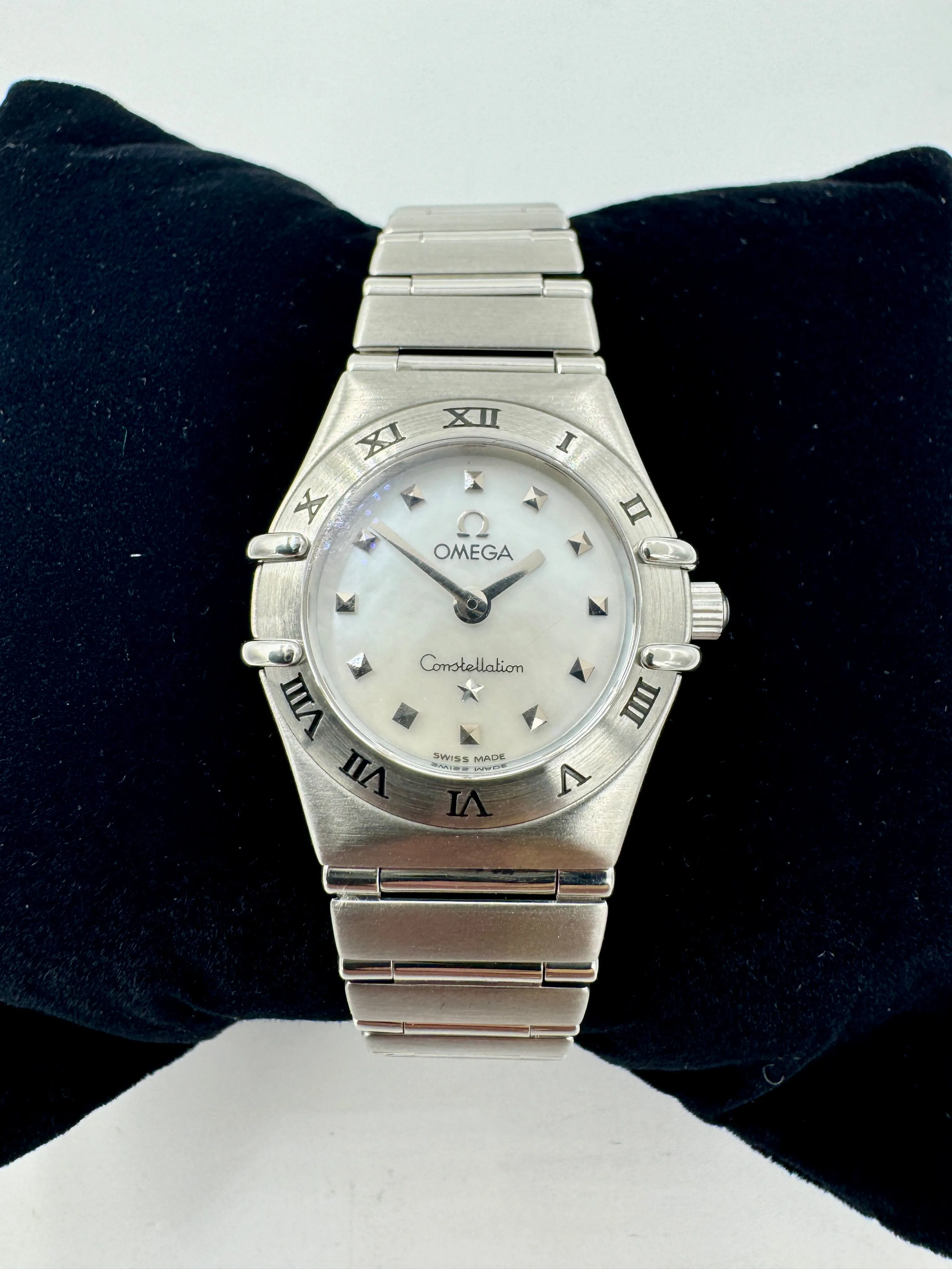 Omega Constellation Ladies Mother Of Pearl Dial Quartz Stainless Wristwatch