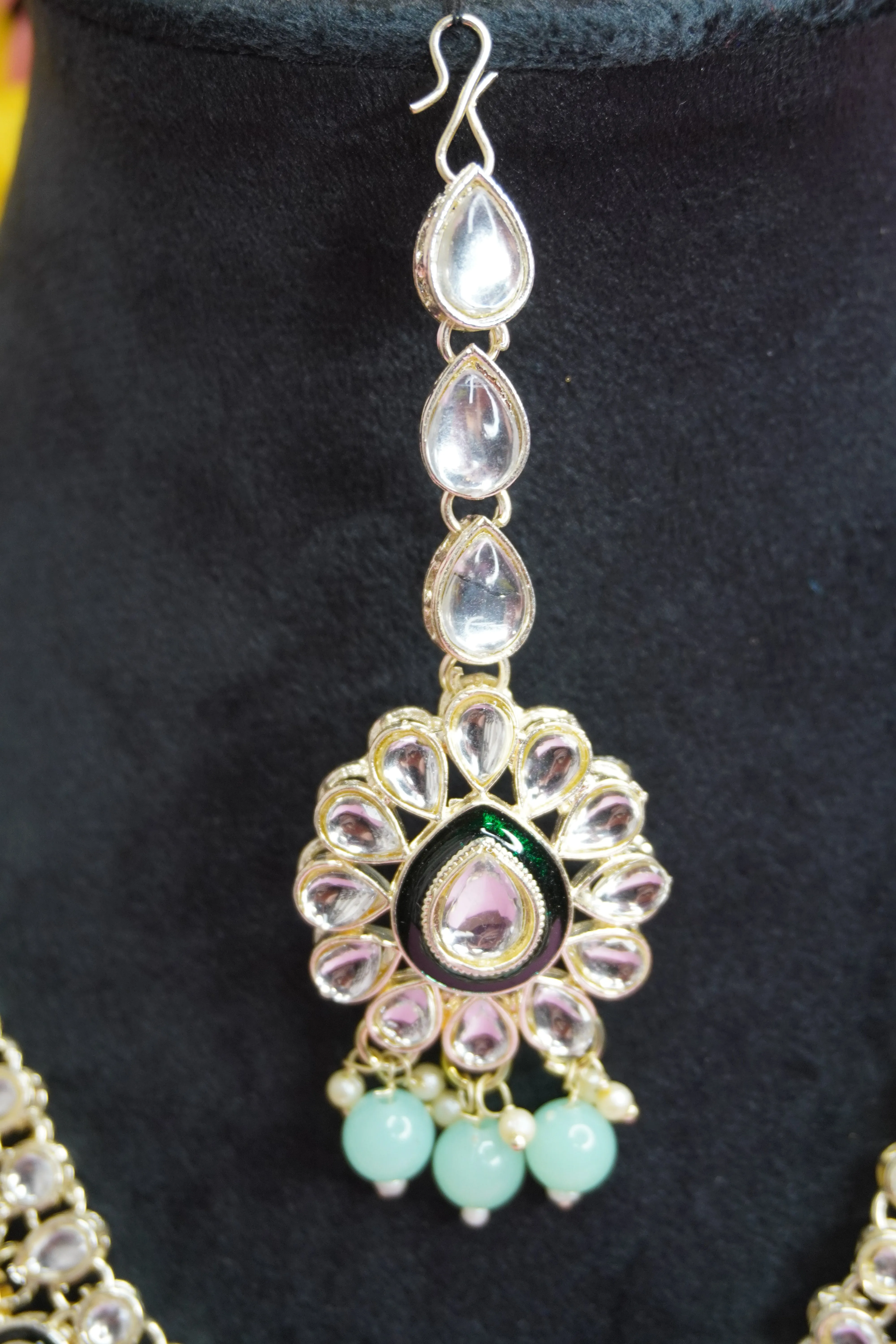 Pista green Heavy kundan necklace with Earring & Maang Tikka