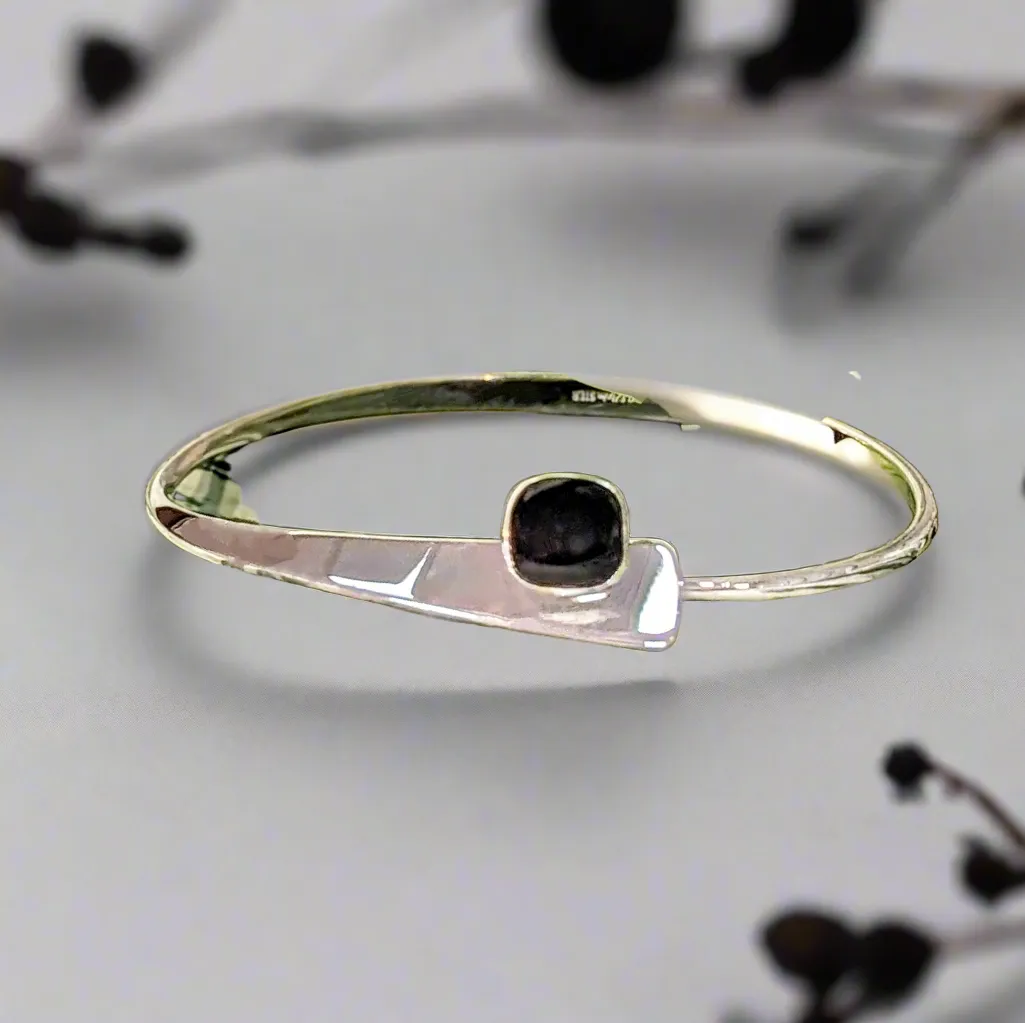 "Camber" Onyx Bracelet