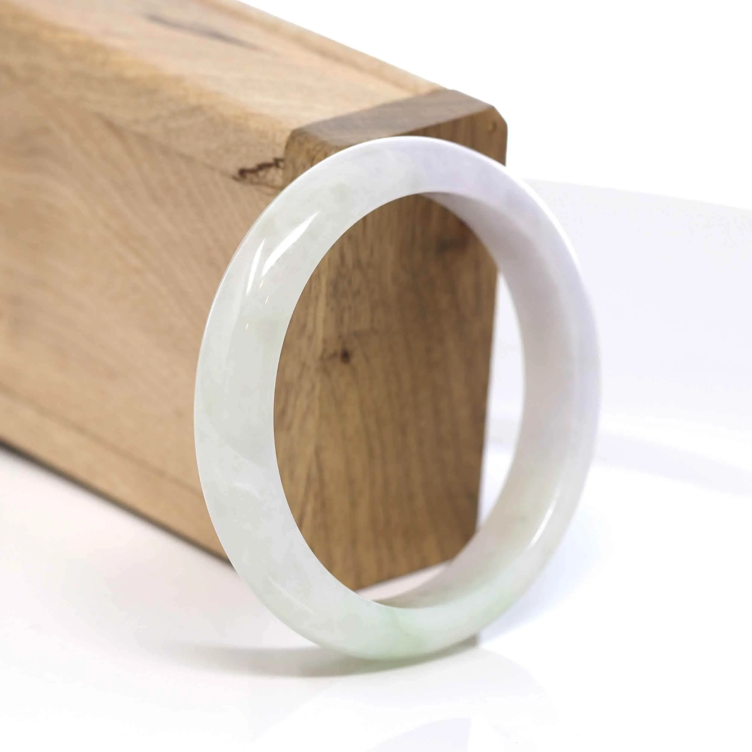 RealJade® "Classic Bangle" Whitish Green Natural Jadeite Jade Bangle (55.60mm)#576