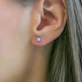REMI BLUE - BLUE Earring 925 Sterling Silver 4mm Round Fire Opal Stud