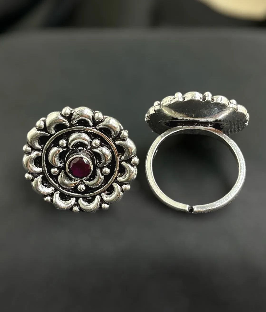 The Yukti Gemstone Silver Toe-Rings
