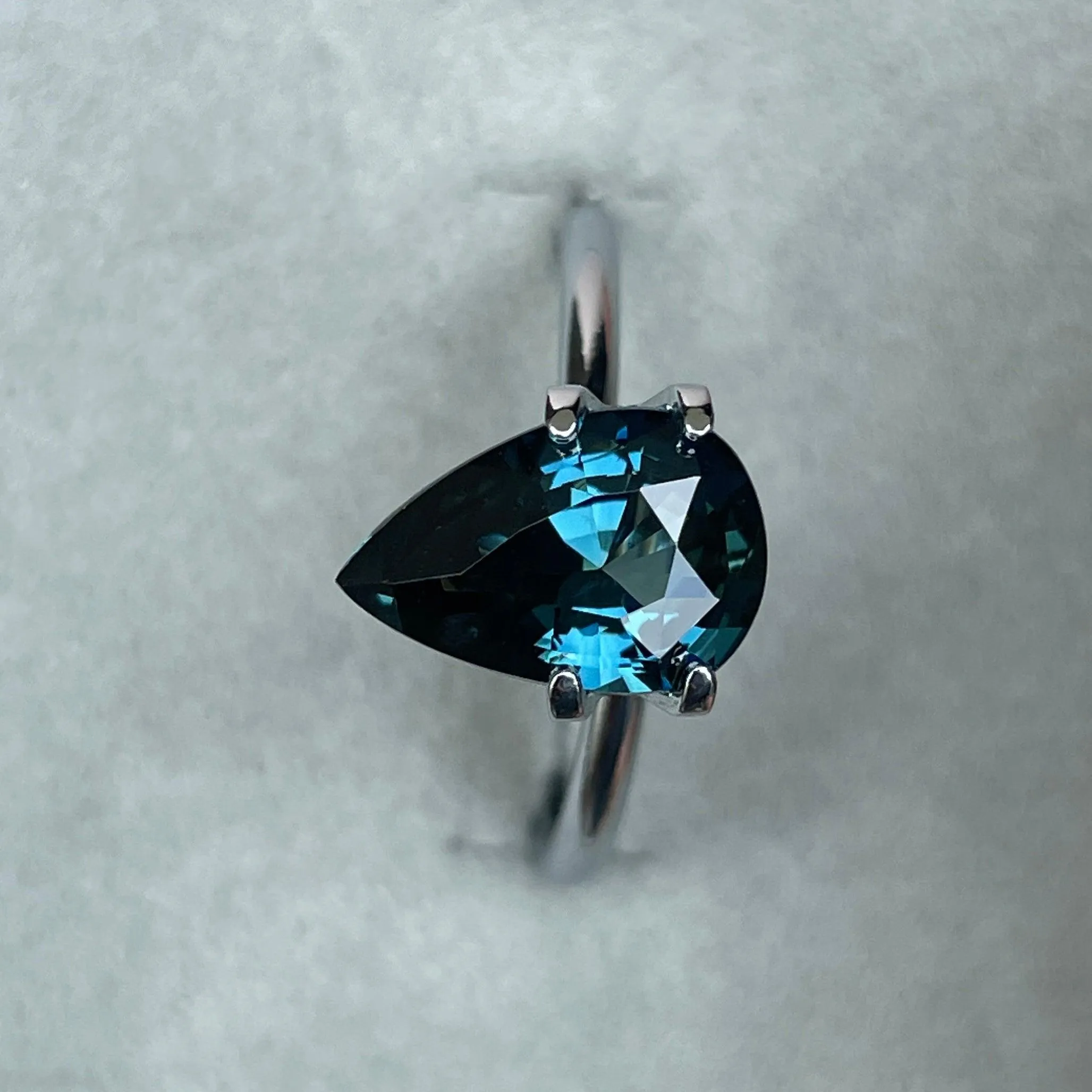 This 2.54 carat Teal Sapphire is well cut to bring out the best colour and luster, and has a perfect colour blend