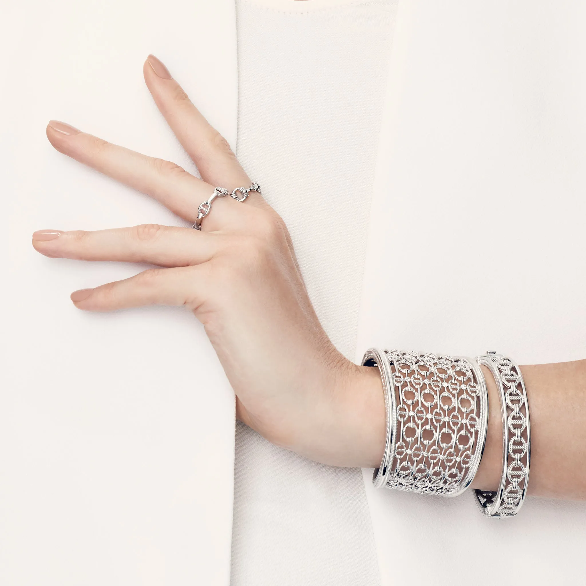 Vienna Link Bangle Bracelet