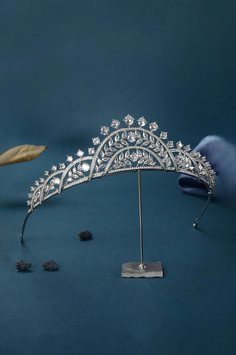 Women's Silver Regal Laurel Crowns